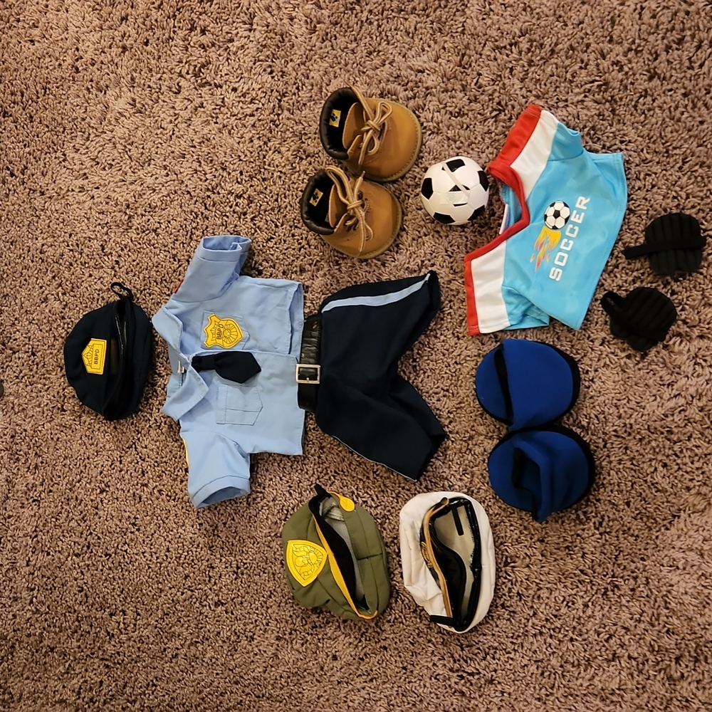 Build a Bear 🐻 outfits bundle.